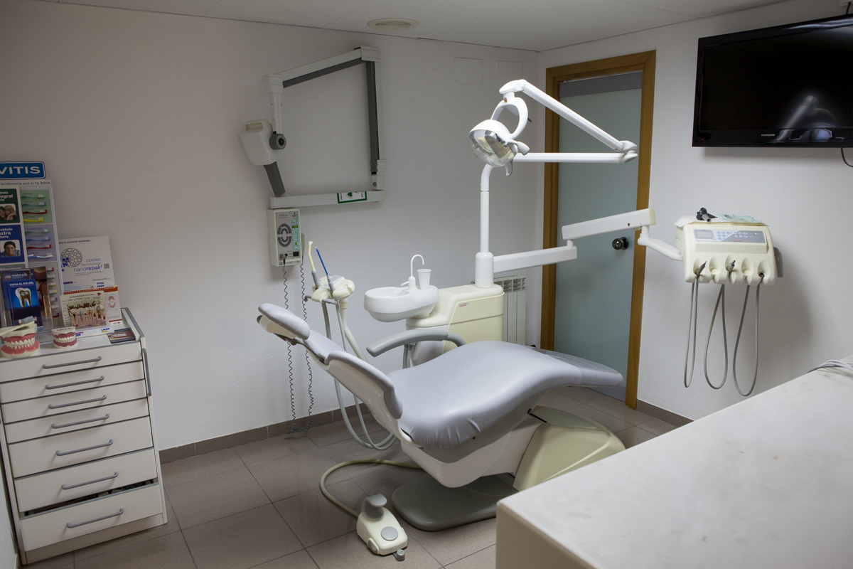 CLINICA DENTAL JUNYENT - Carrer Pere III, 8, Cambrils, Tarragona, Spain -  Oral Surgeons - Phone Number - Yelp